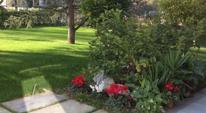 La Veranda Sul Giardino - Image 1