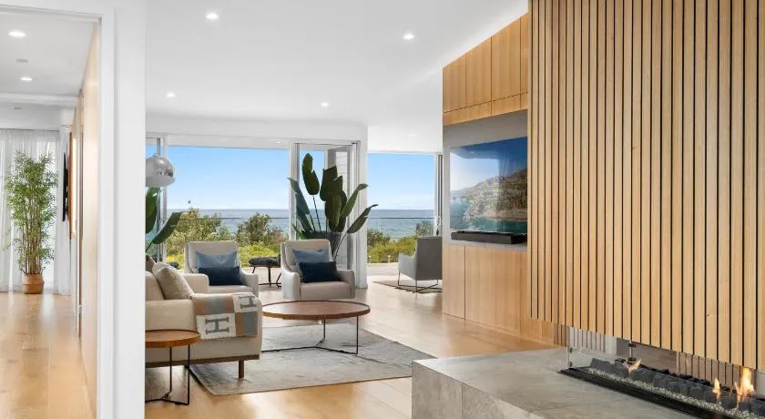 Bombora Beach House in Noosa - Image 1