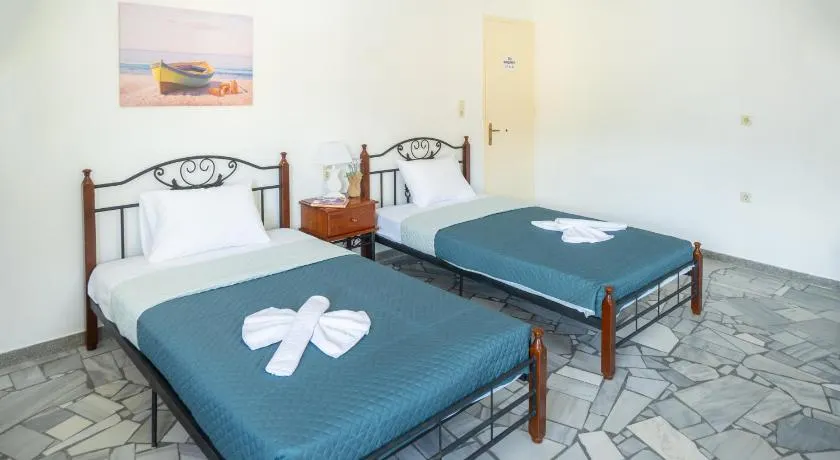 Almy Beach Hotel - Image 1