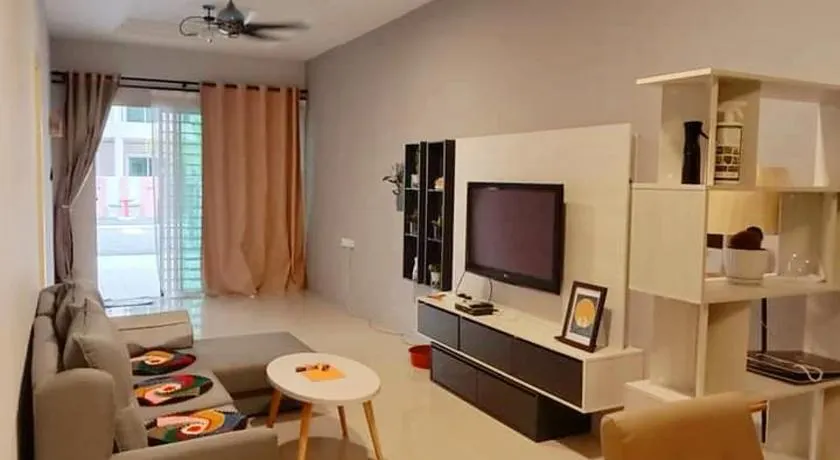 QC Homestay - Room Only - 1 Day advance - Image 1