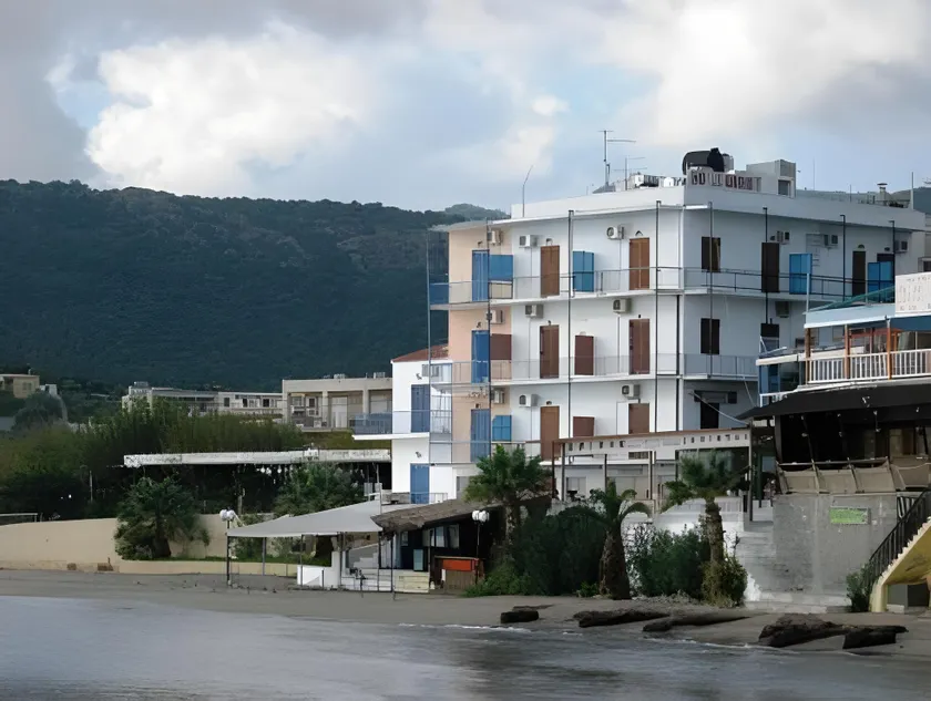 Svetlana & Michalis Oasis Hotel - Image 1