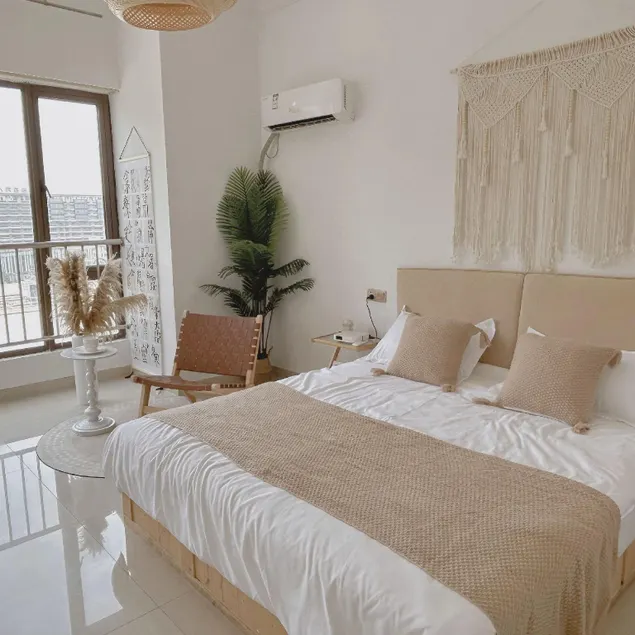Island Luxury Apartments (Ruifeng International Commercial Plaza) - Image 1