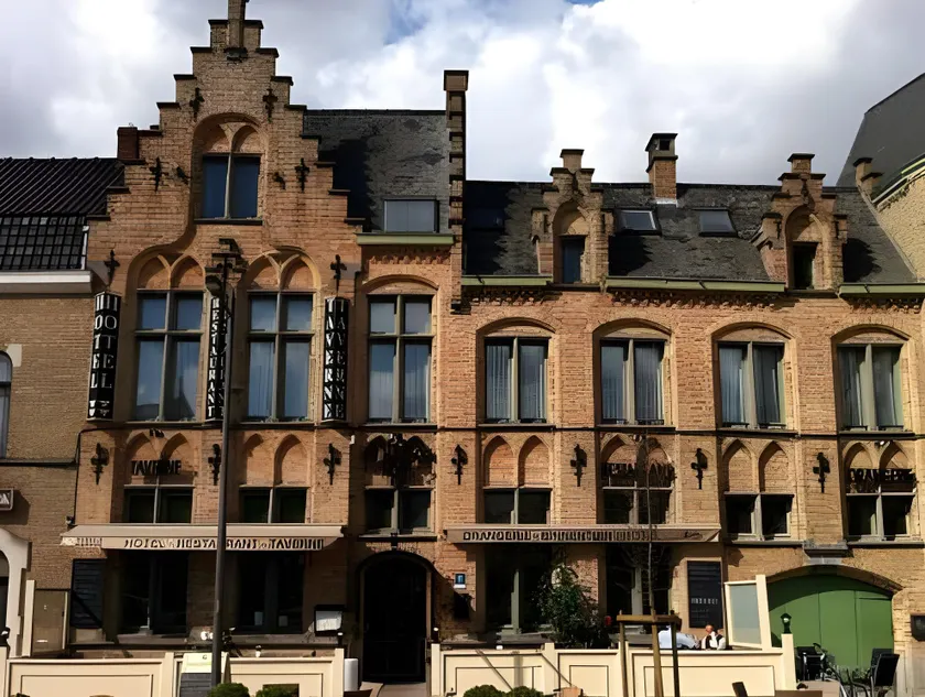 Hotel Amfora - Image 1