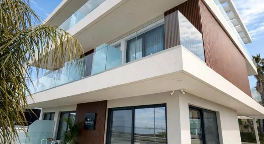 The Grand Blue Boutique Hotel - Image 1