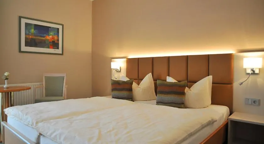 Hotel Friesen - Image 1