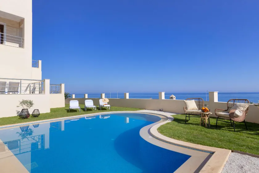Cafe Noir - Sea View Exclusive Maisonette - Image 1