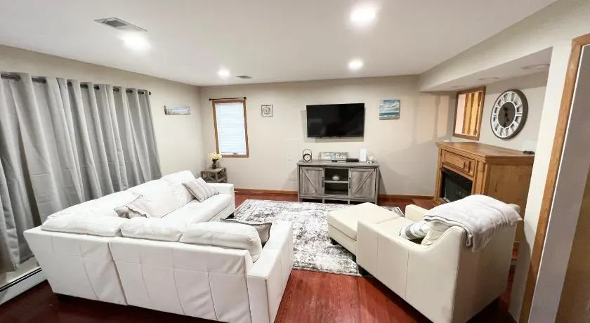 Shore house on Pelican Island! - Image 1