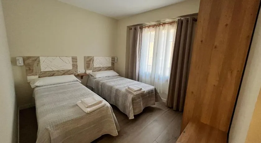 Pensión Casa Carmen - Image 1