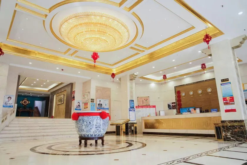 Xiang Qiu Hotel - Image 1