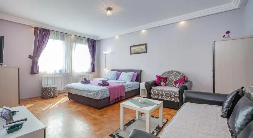Apartman Gloria Aerodrom - Bežanijska kosa - Image 1