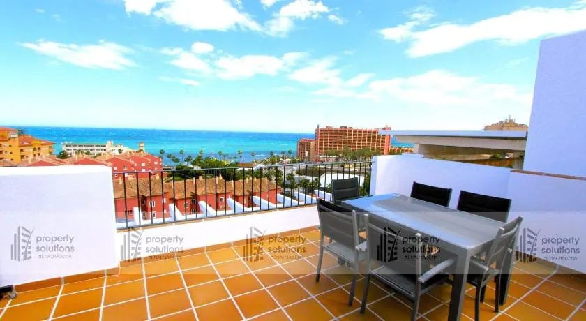 Lomas de Mena, 21 - Ático con vistas al mar - Piscina y Barbacoa - PARKING GRATIS - EXCELENTE CONEXIÓN WIFI - Image 1