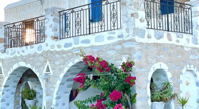 Star Studios Paros - Image 1