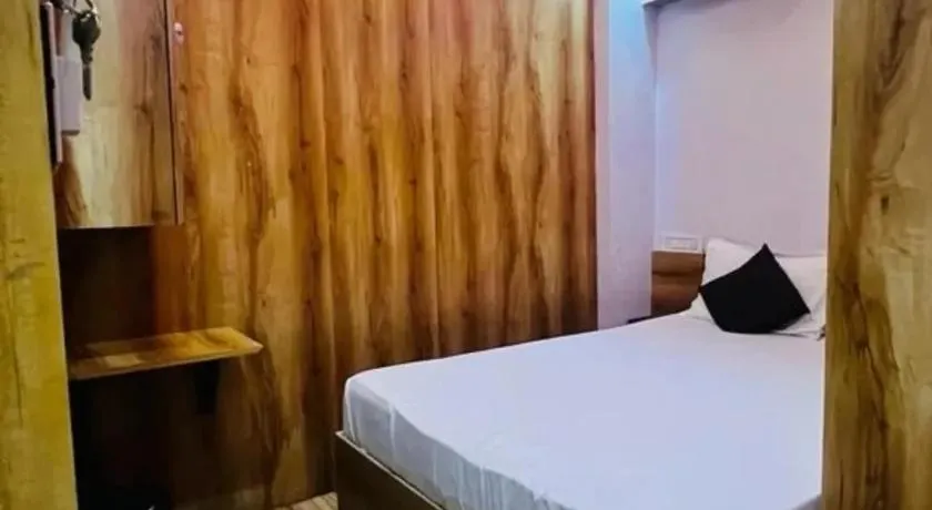Hotel stay - Image 1