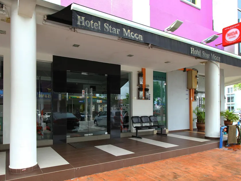 Hotel Star Moon - Image 1