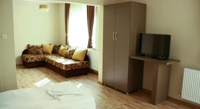 Guest House Central - Image 1
