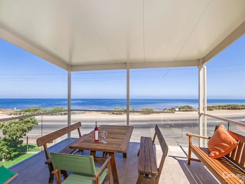 Pearl by the Sea - Image 1