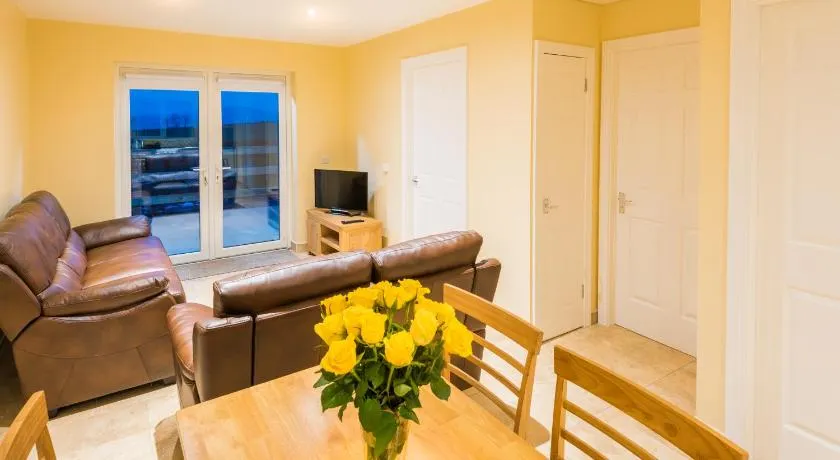 Elagh Cottages - Image 1