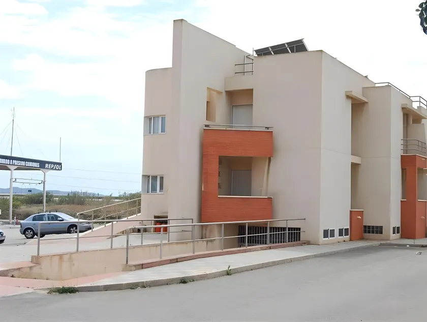 Bayo Lirola Hotel Balisa - Image 1