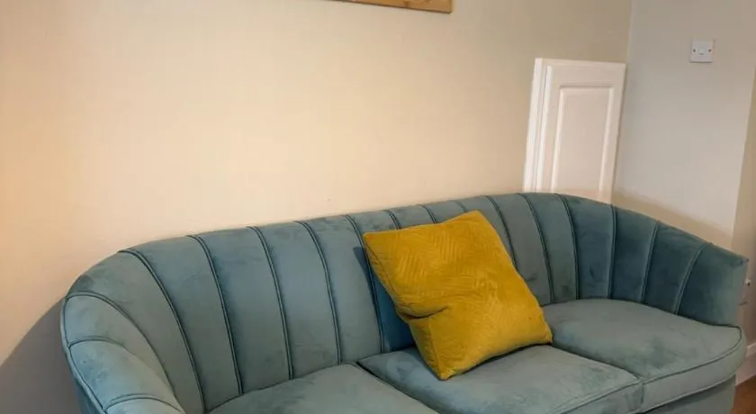 Modern 3-bed house near Dublin Airport - Great for families - Image 1