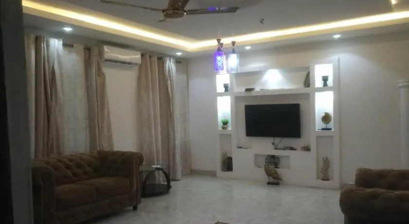 Modern Way Guesthouse - Image 1