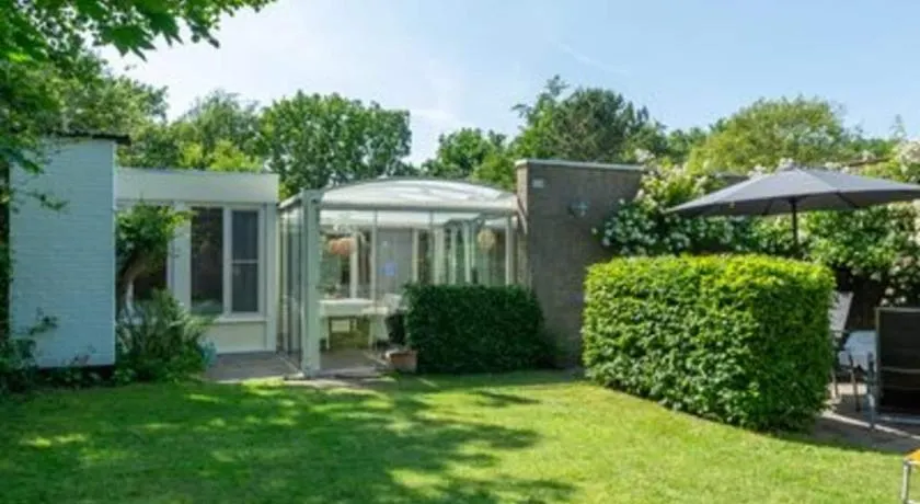 Spacious Duinland 188 home with veranda - Image 1