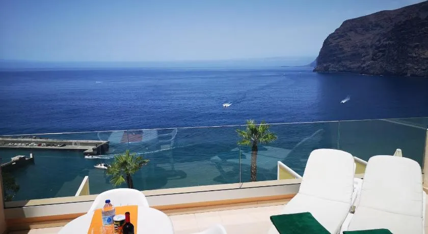 Magical Apt. with Sea View & Cliff - Image 1