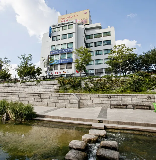 Central Tourist Hotel - Image 1