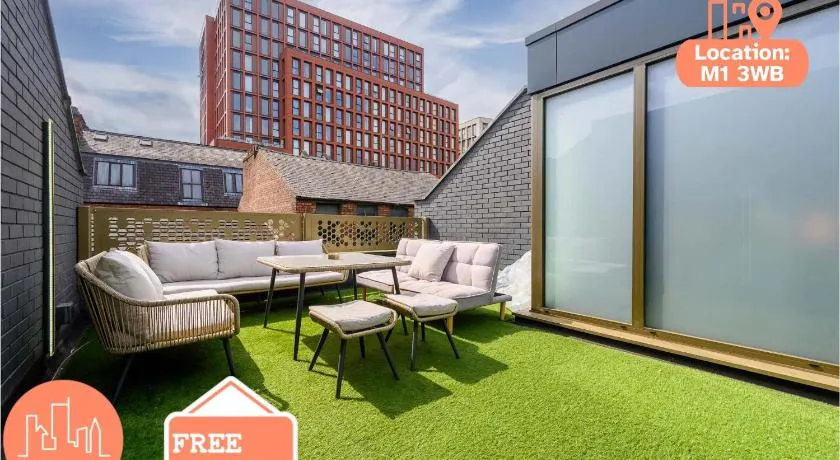 Stunning Luxury Townhouse in Centre of Manchester - Image 1