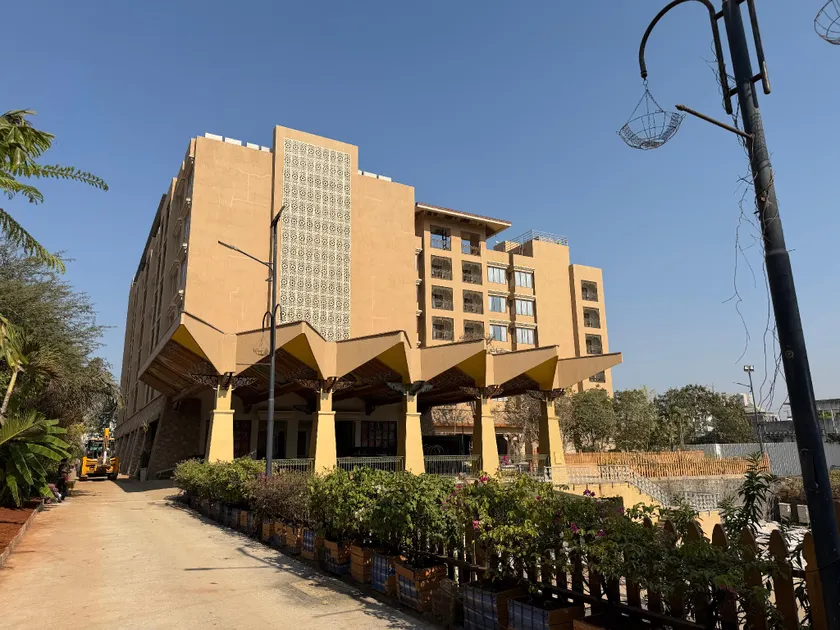 Hotel Delush - Image 1