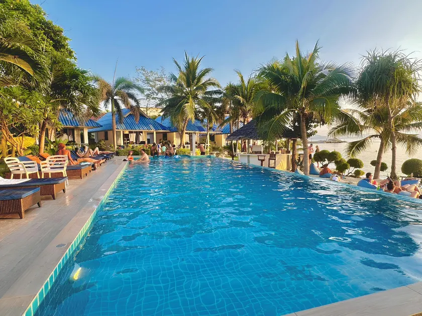 Sunset Beach Villas - Image 1