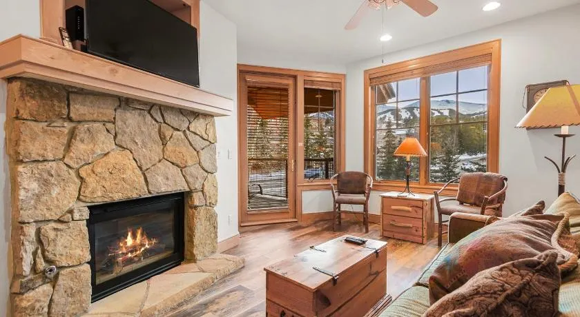 Park Avenue Lofts 202 by Great Western Lodging - Image 1