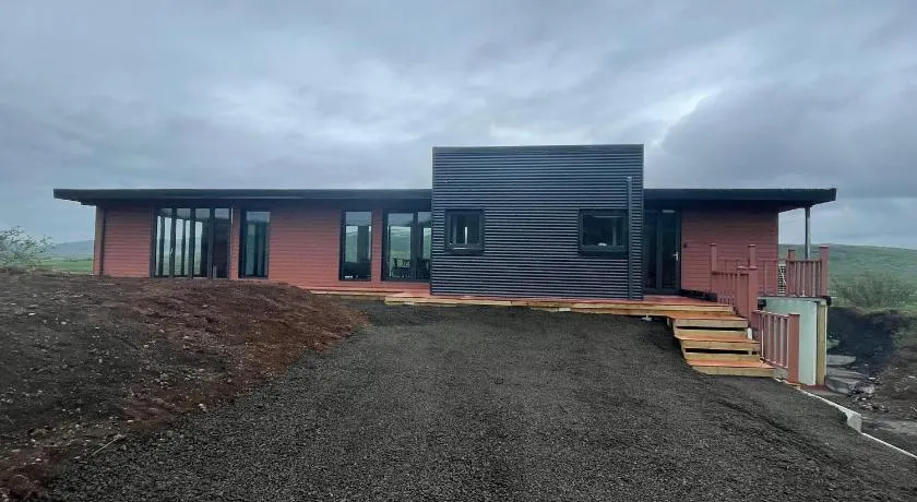 Modern Villa - Image 1