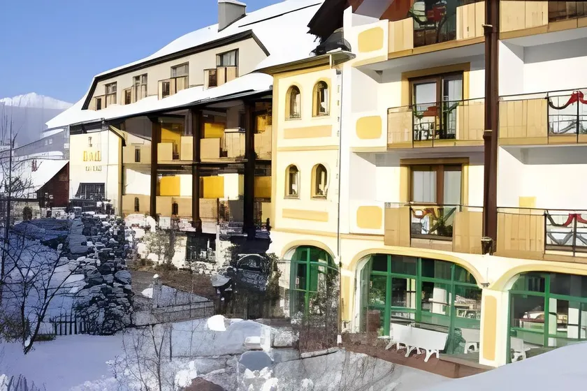 Hotel Alpenblick Kreischberg - Image 1