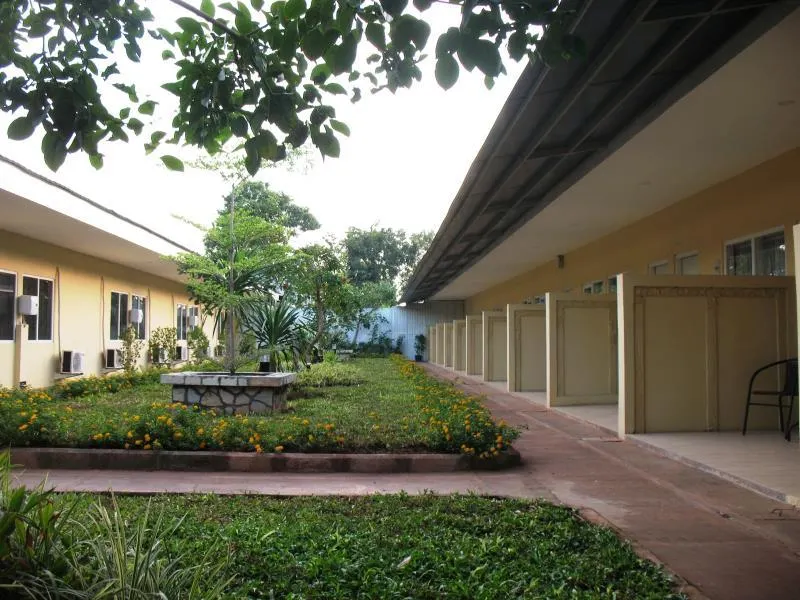 Cengkareng Transit Hotel - Image 1
