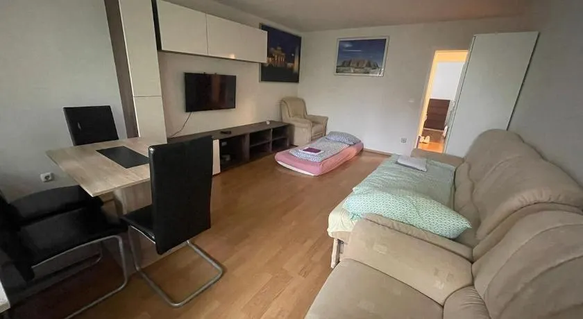 Cosy Accommodation - very central - Image 1