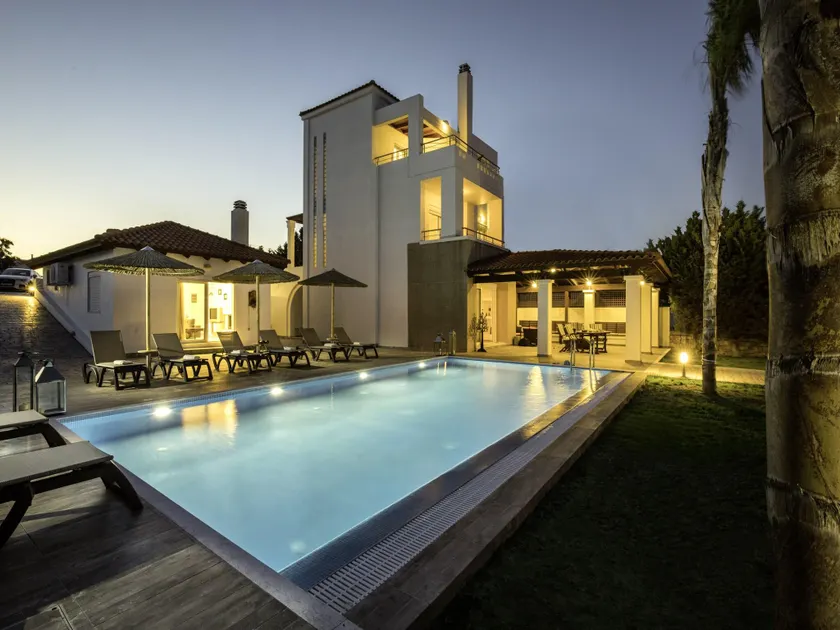 Villa on Island with Private Pool, Garde, Terrace, Parking - Image 1