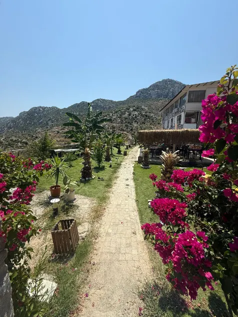 Yeşil Otel - Image 1