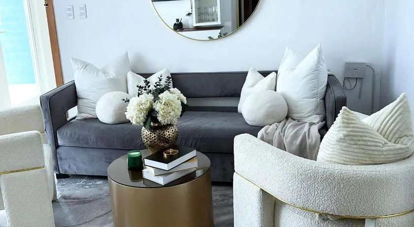 Family-friendly apartment near the beach - Image 1