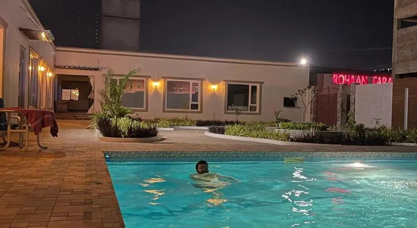 Grand Blu Hotel - Image 1