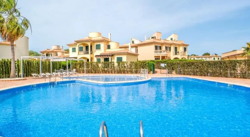 Ferienhaus mit Pool, Grill und schnellem Internet | Meerblick | Perfekt für die Arbeit von Zuhause - Image 1