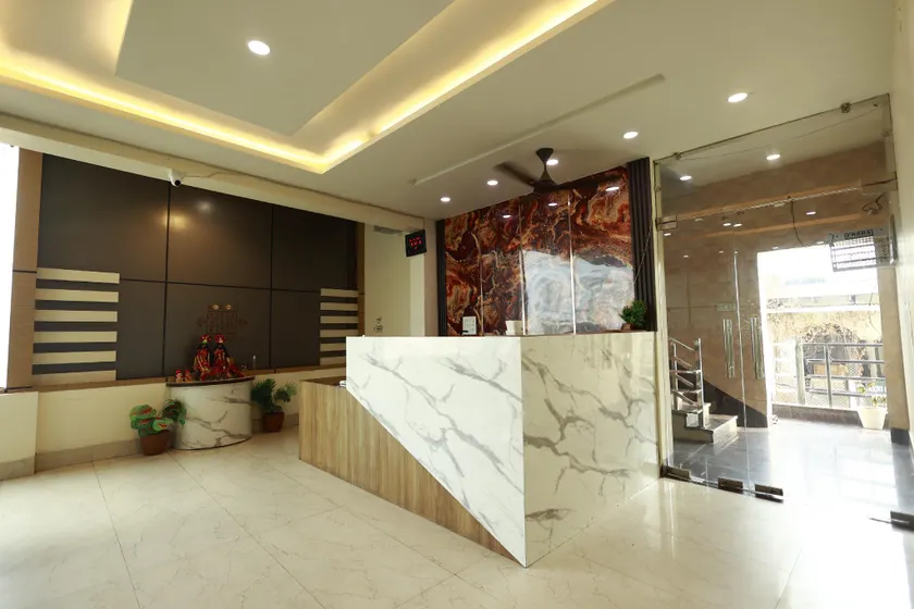 Silver Oaks Inn - Image 1