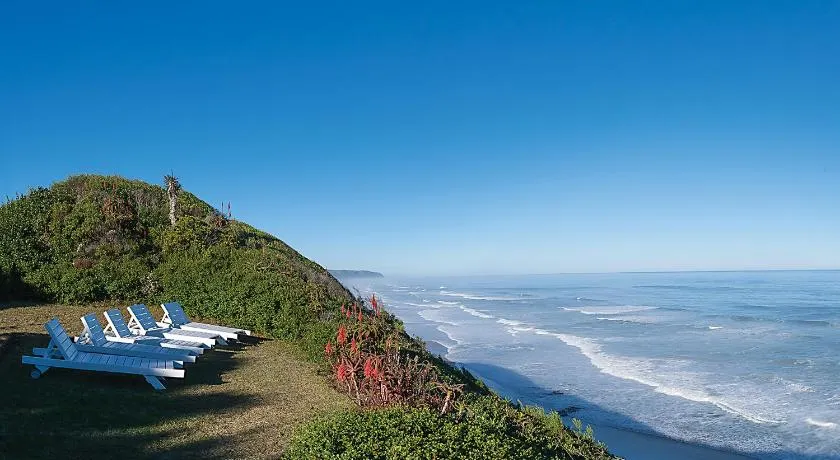 Aquarius Beach House - Image 1