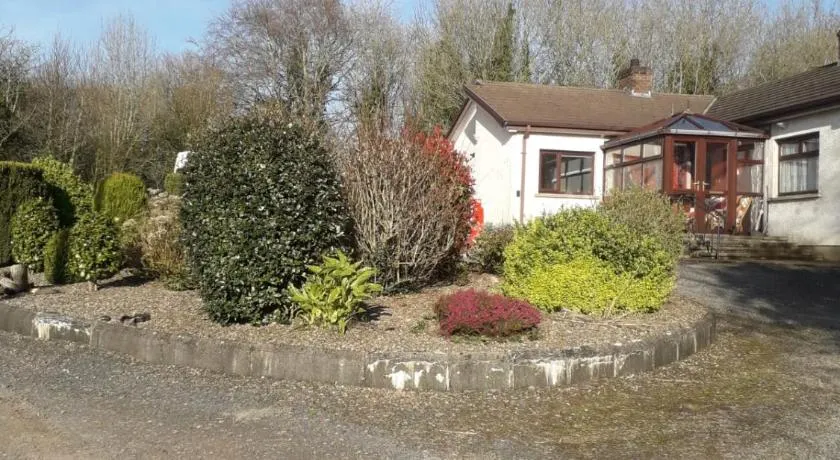 Aunt Mollie's Cottage - Image 1