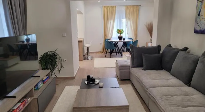Luxury Captain's Corner in Trikala, 3BD - Image 1