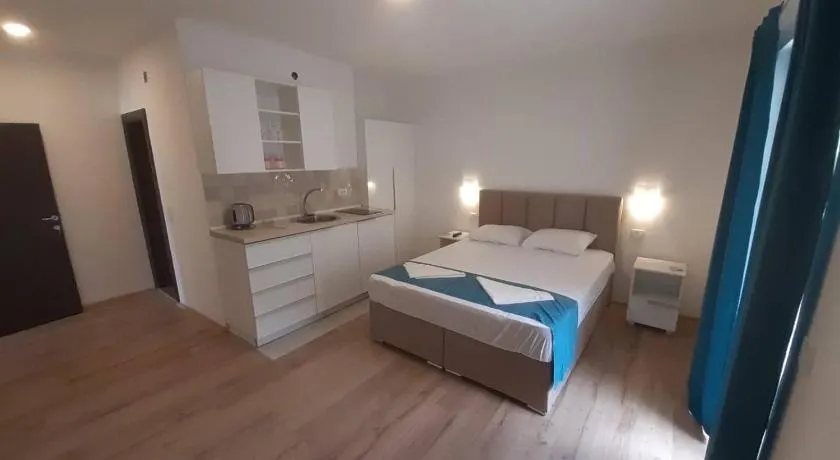 Guest house Mia Becici - Sobe i Apartmani - Image 1
