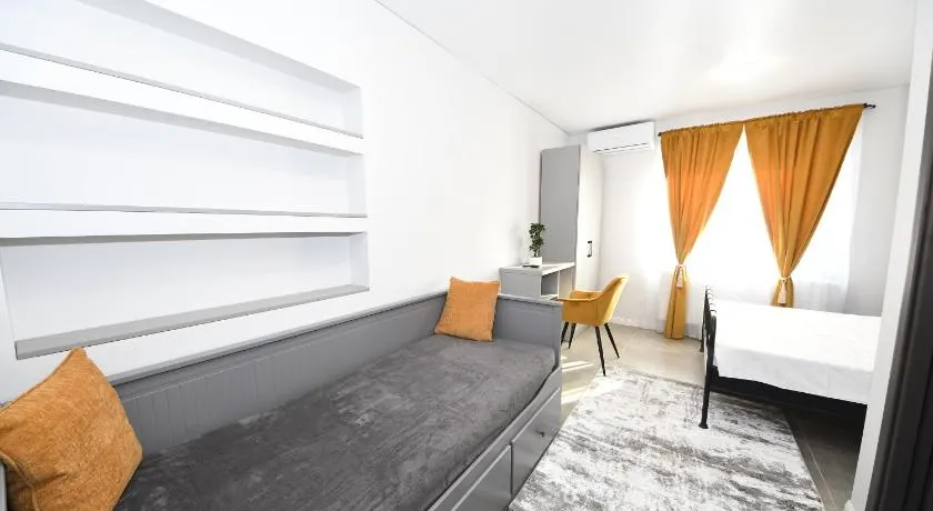 Stay Inn - Image 1