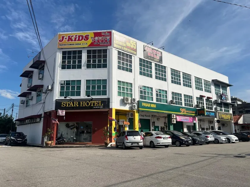 STYLE STAR INN - Image 1