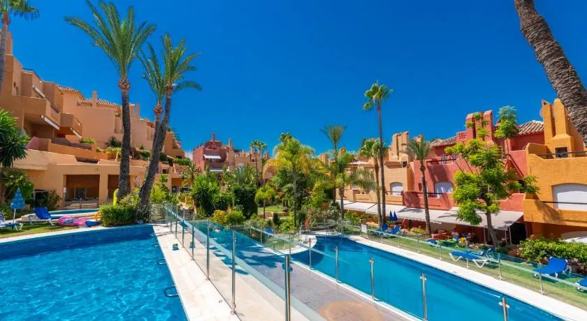 Family Exclusiv Townhouse Puerto Banus - Image 1