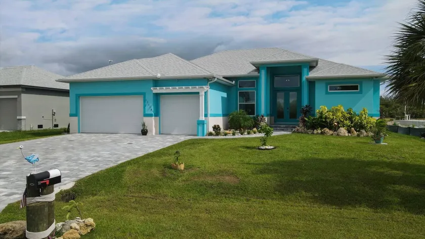 Luxury Contemporary Style House on Charlotte Harbor Area Charlotte County House 5841 - Image 1