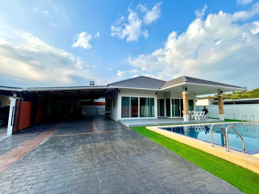 Saeng Neua Pool Villa Kaeng Krachan แสงเหนือพูลวิลล่าแก่งกระจาน - Image 1
